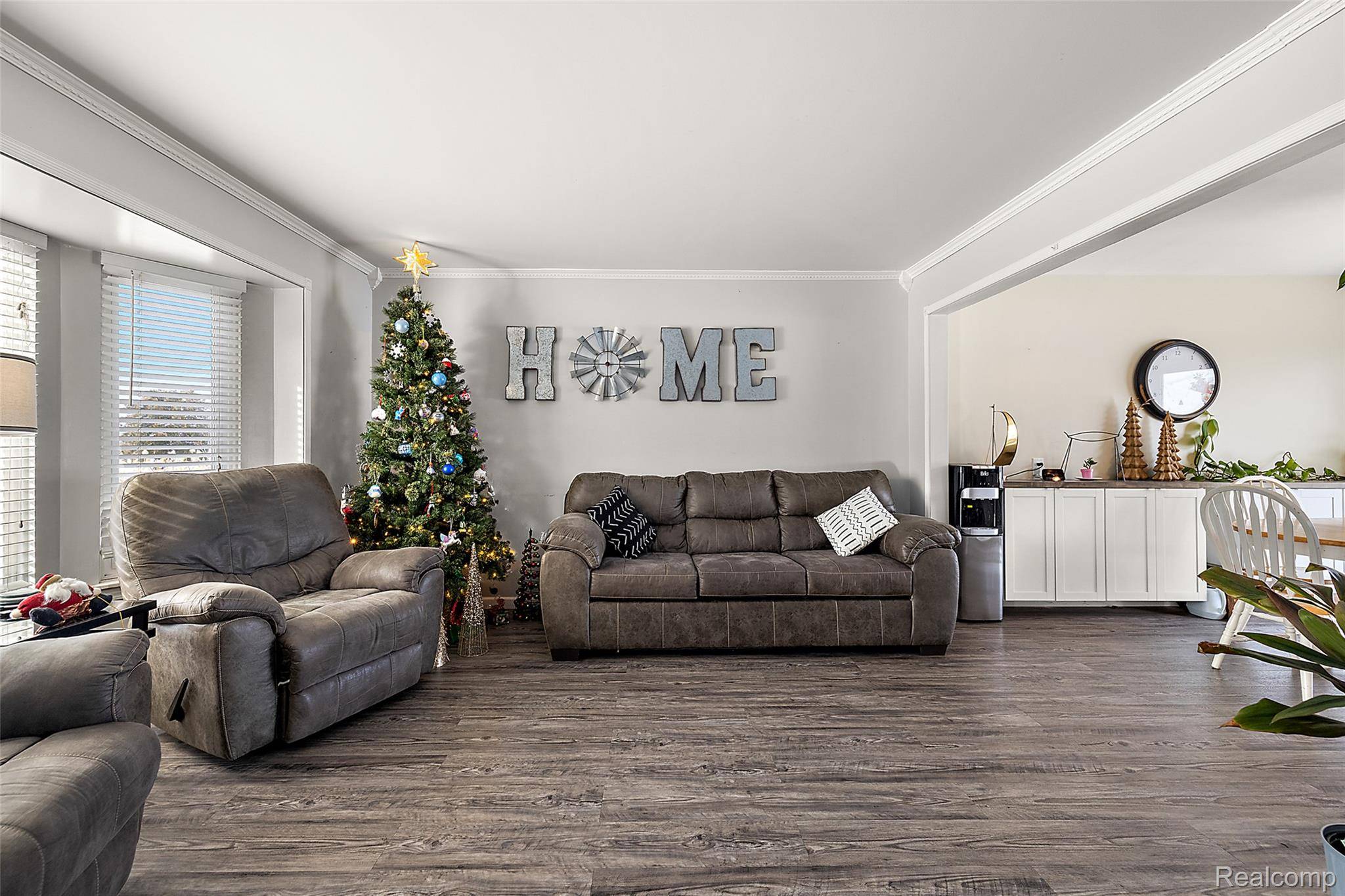 Almont, MI 48003,3373 Glover RD