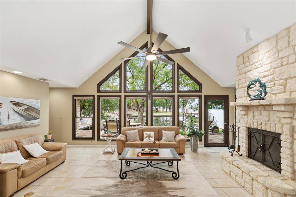 Trinidad, TX 75163,301 Northshore