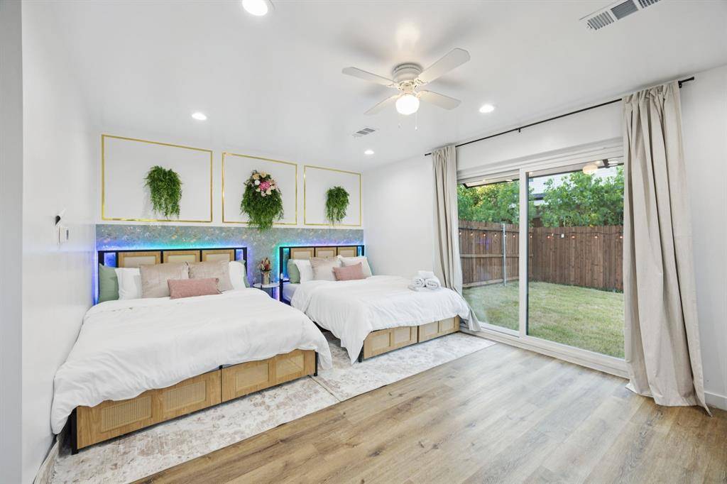 Dallas, TX 75212,907 Bayonne Street