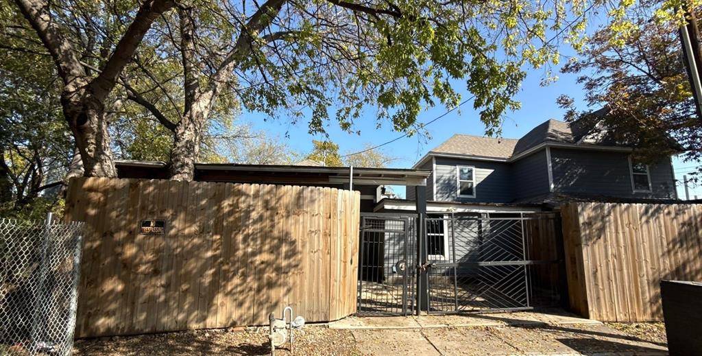 Dallas, TX 75226,2022 Bourbon Street