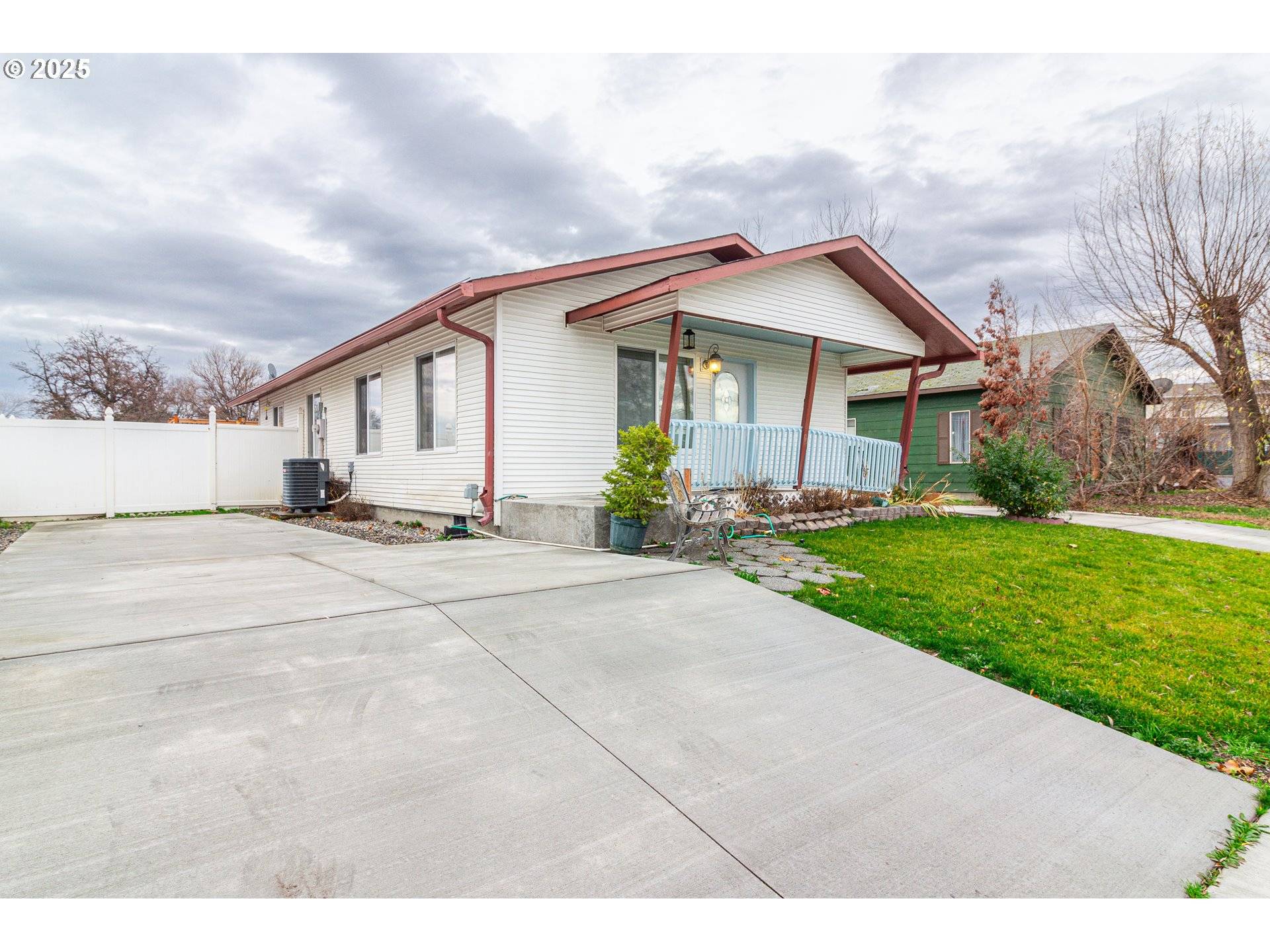 Hermiston, OR 97838,515 SE 6TH ST