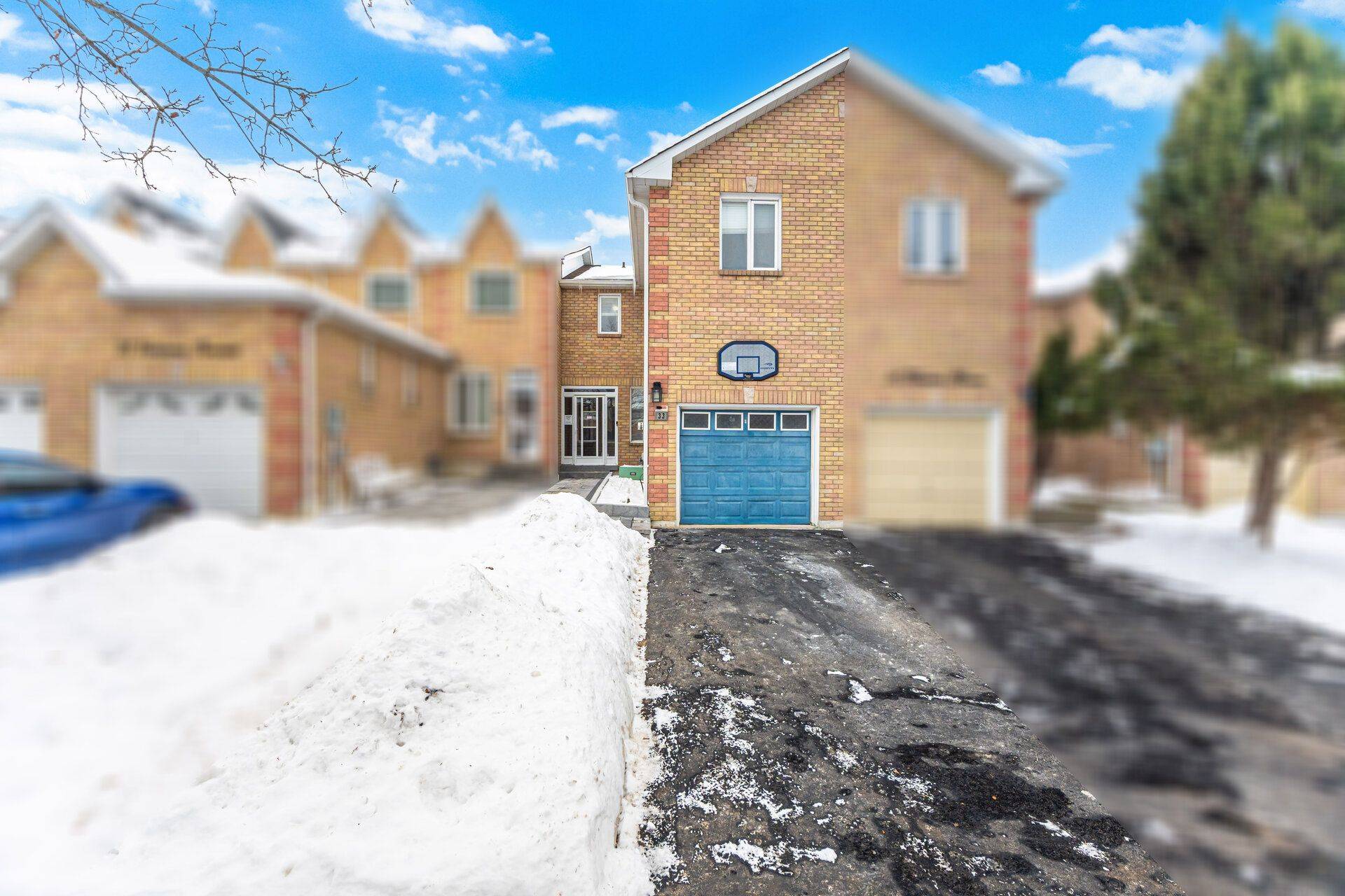 Ajax, ON L1T 3T1,33 Farmers AVE