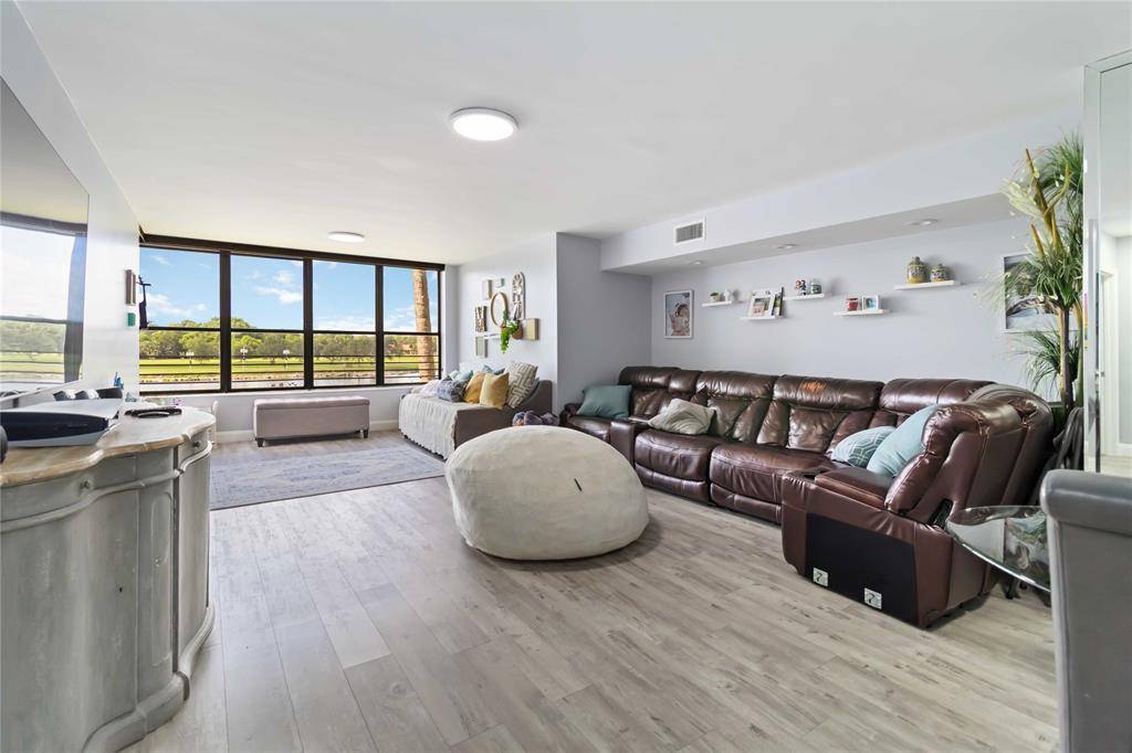 Coconut Creek, FL 33066,2767 Carambola Cir #203