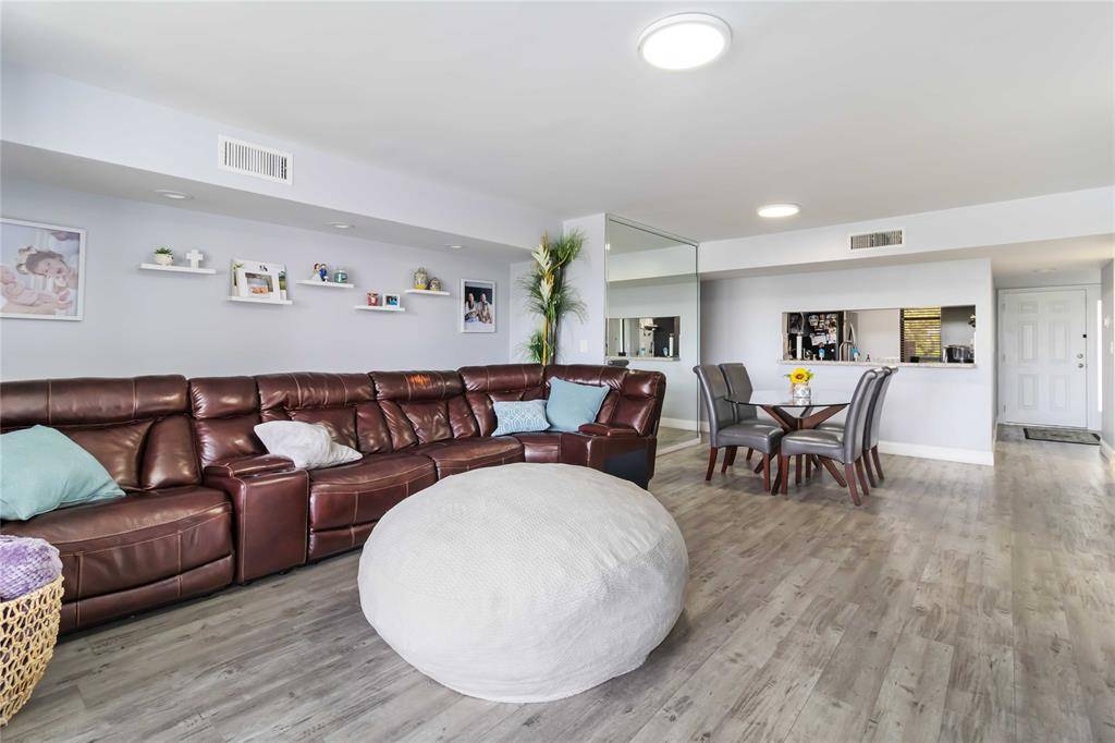 Coconut Creek, FL 33066,2767 Carambola Cir #203