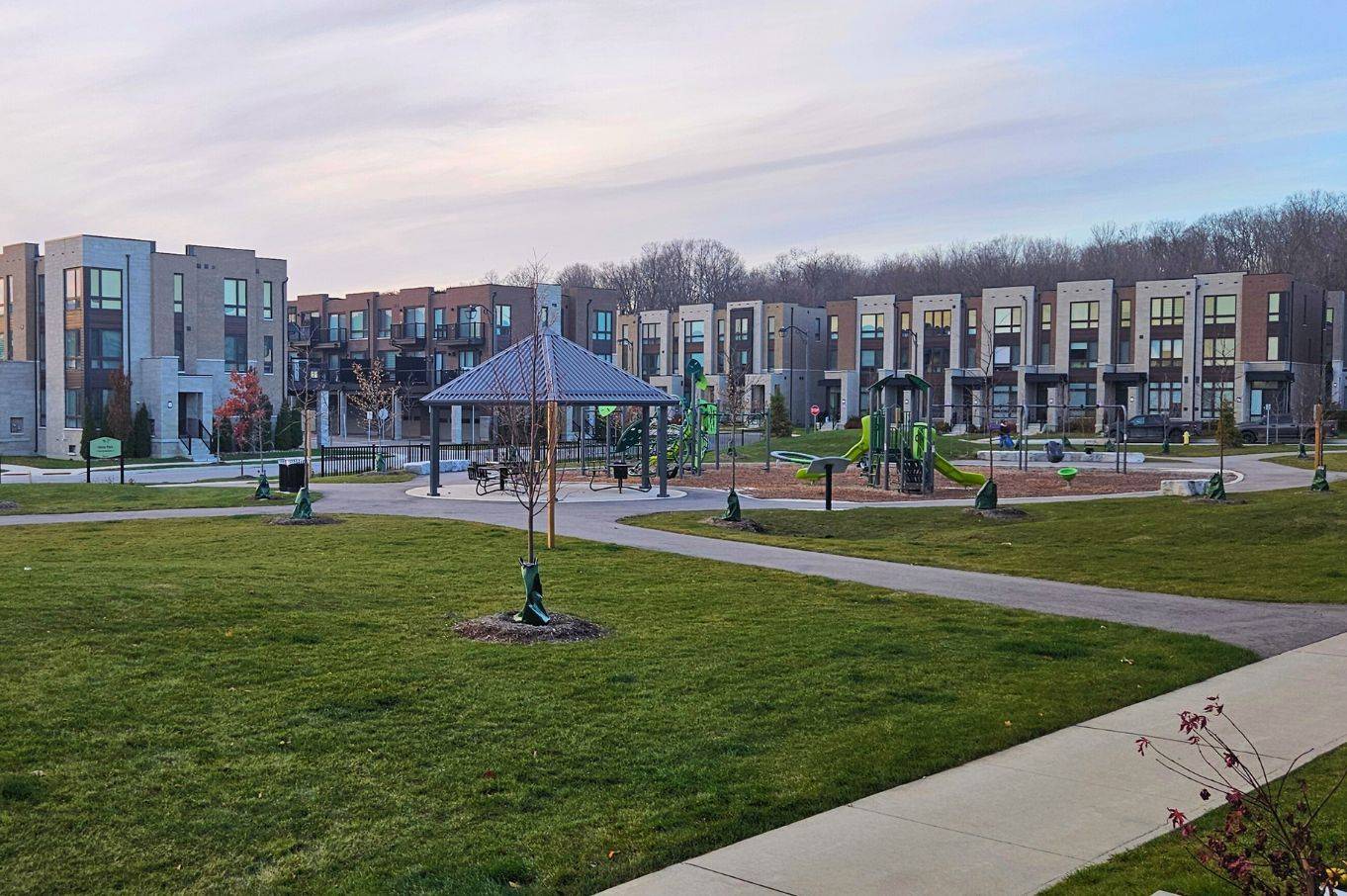 Markham, ON L6C 0Z5,30 Hammersmith LN