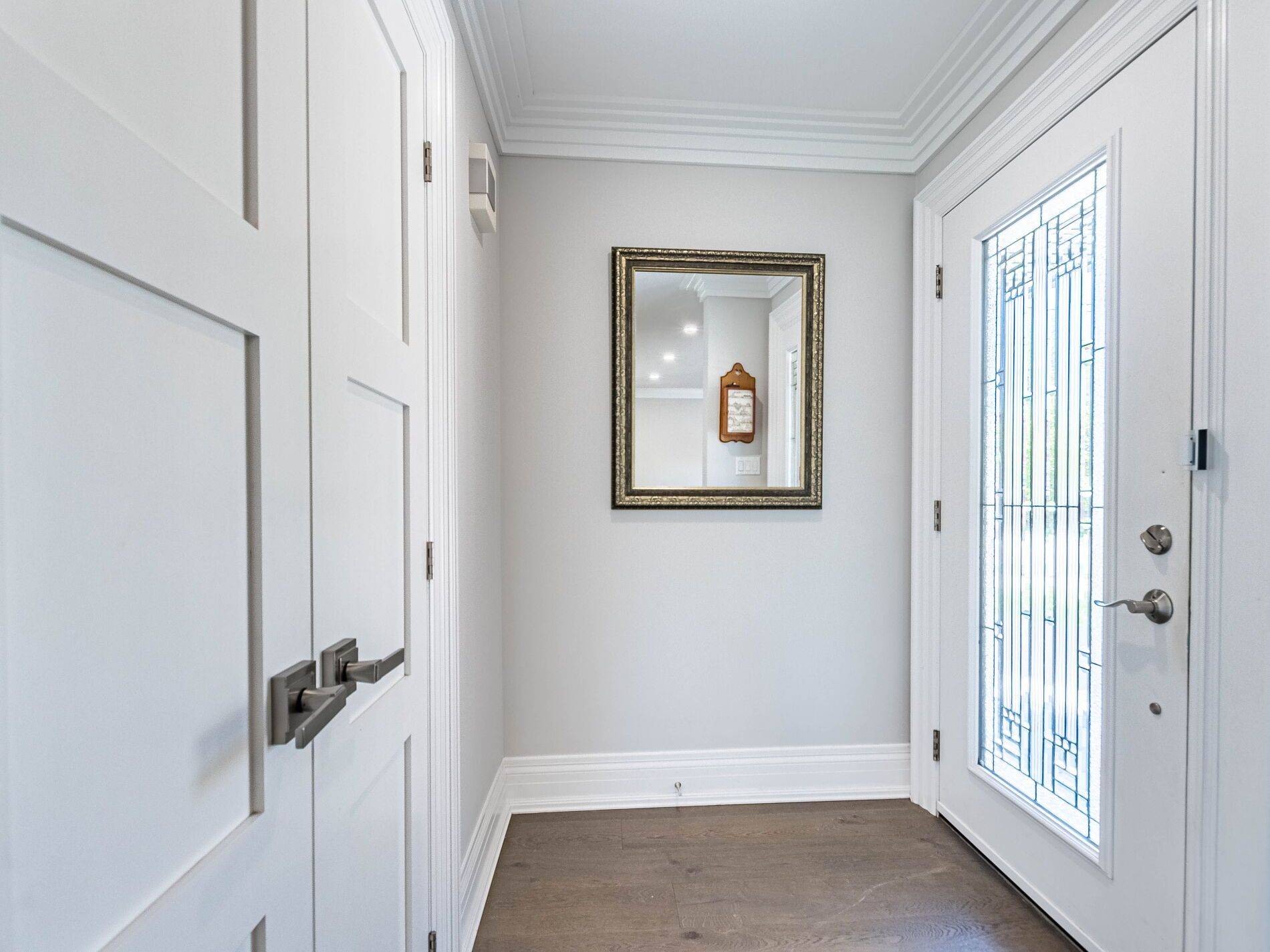 Mississauga, ON L5N 1G8,37 Suburban DR