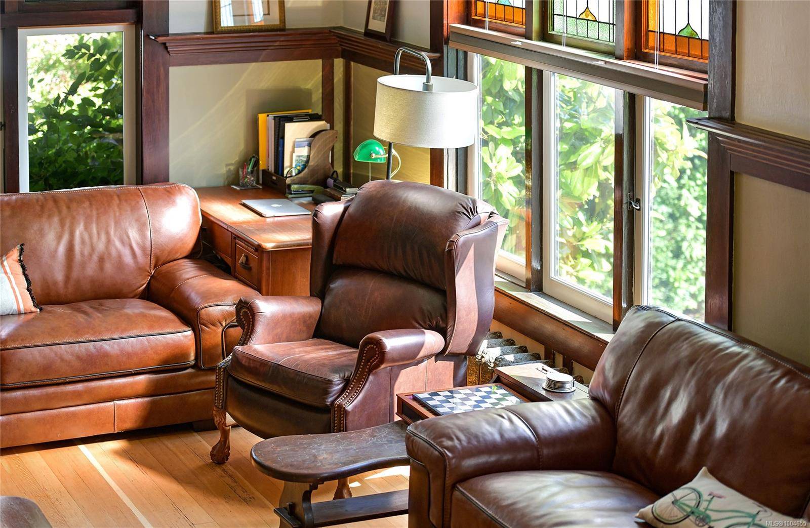 Saanich, BC V9A 1N4,566 Gorge Rd W