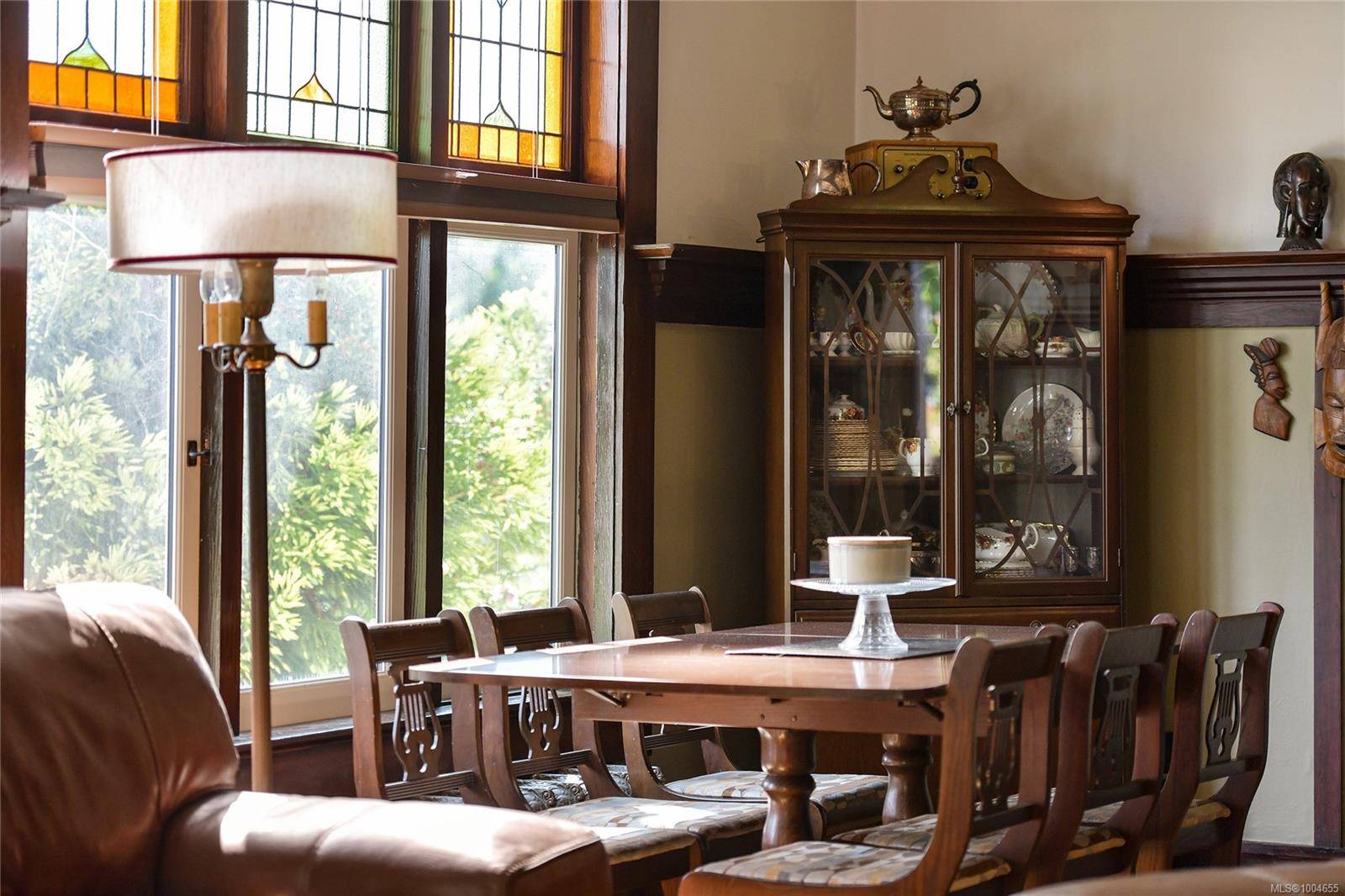 Saanich, BC V9A 1N4,566 Gorge Rd W