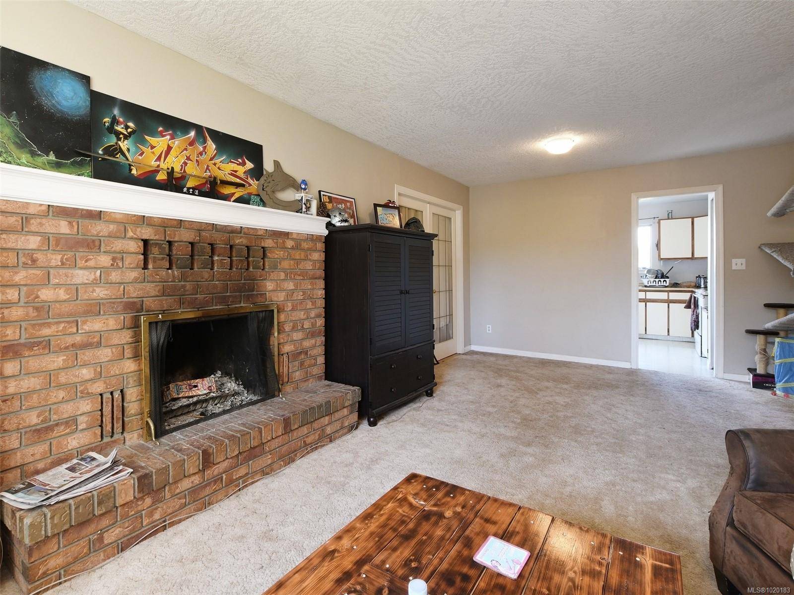 Saanich, BC V8X 2A4,3944 Rainbow St