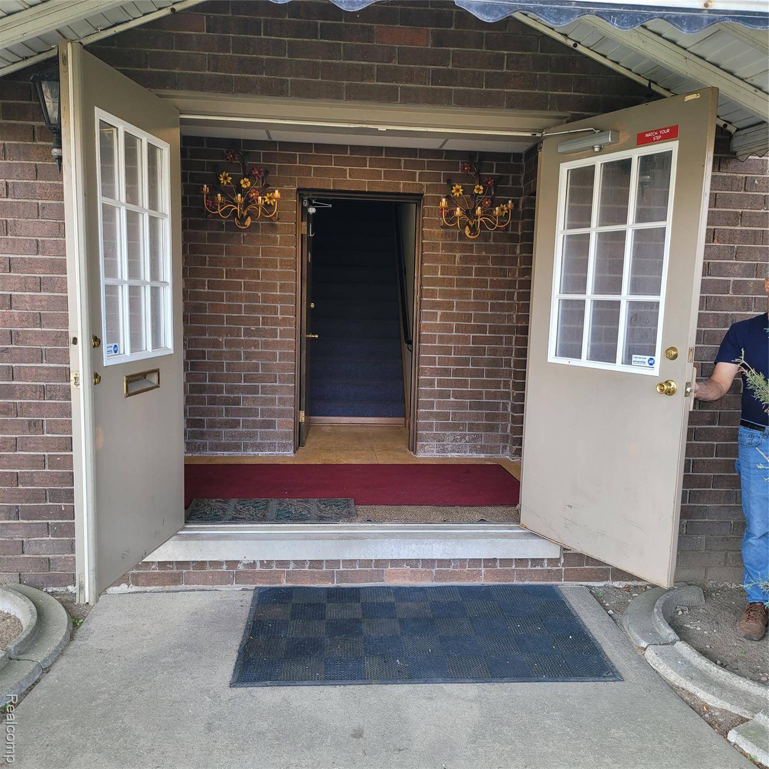 Detroit, MI 48224,17188 E Warren AVE