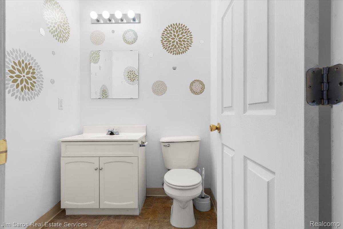 Detroit, MI 48238,3387 Ewald CIR