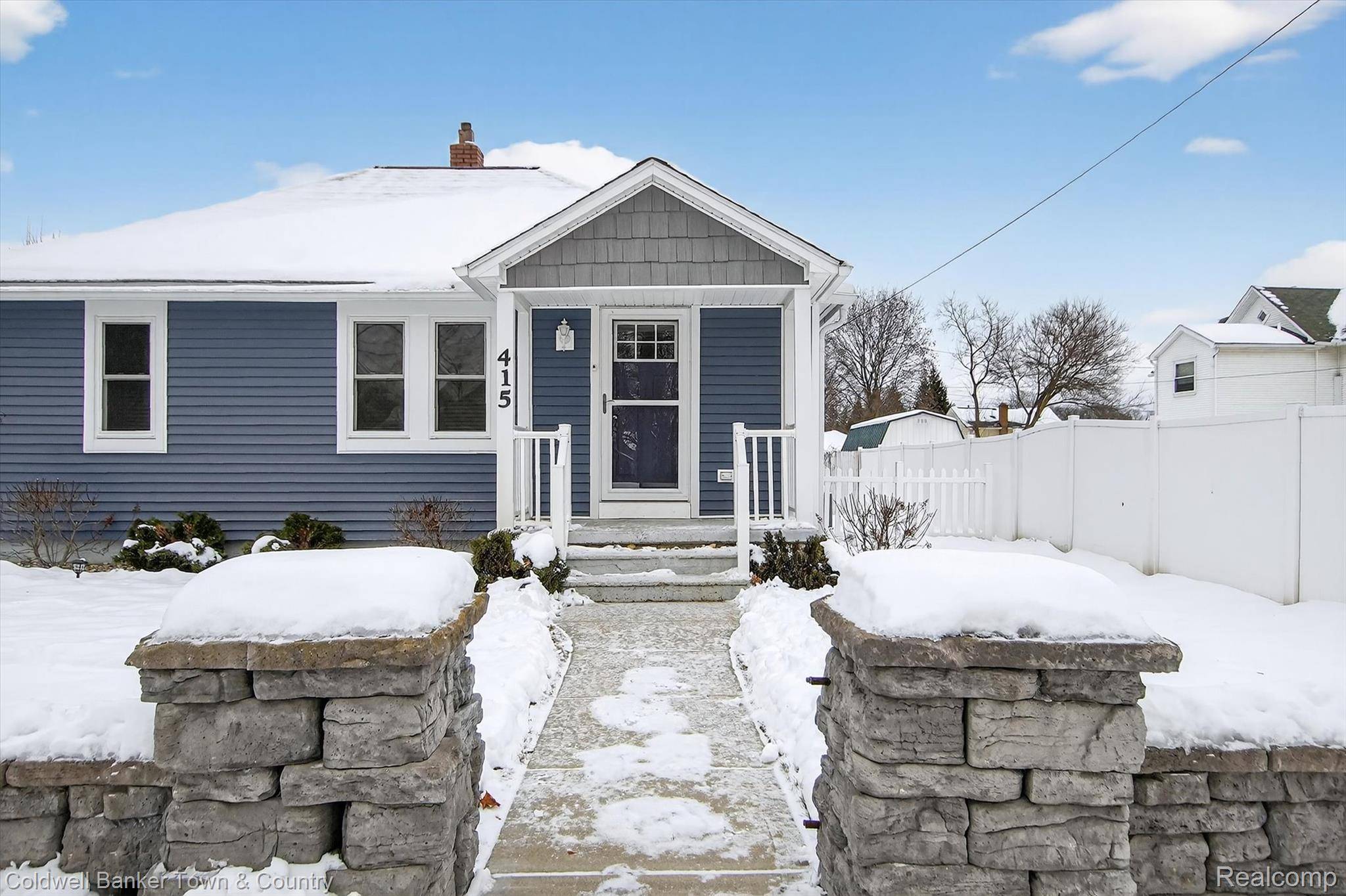 Pinckney, MI 48169,415 Putnam ST