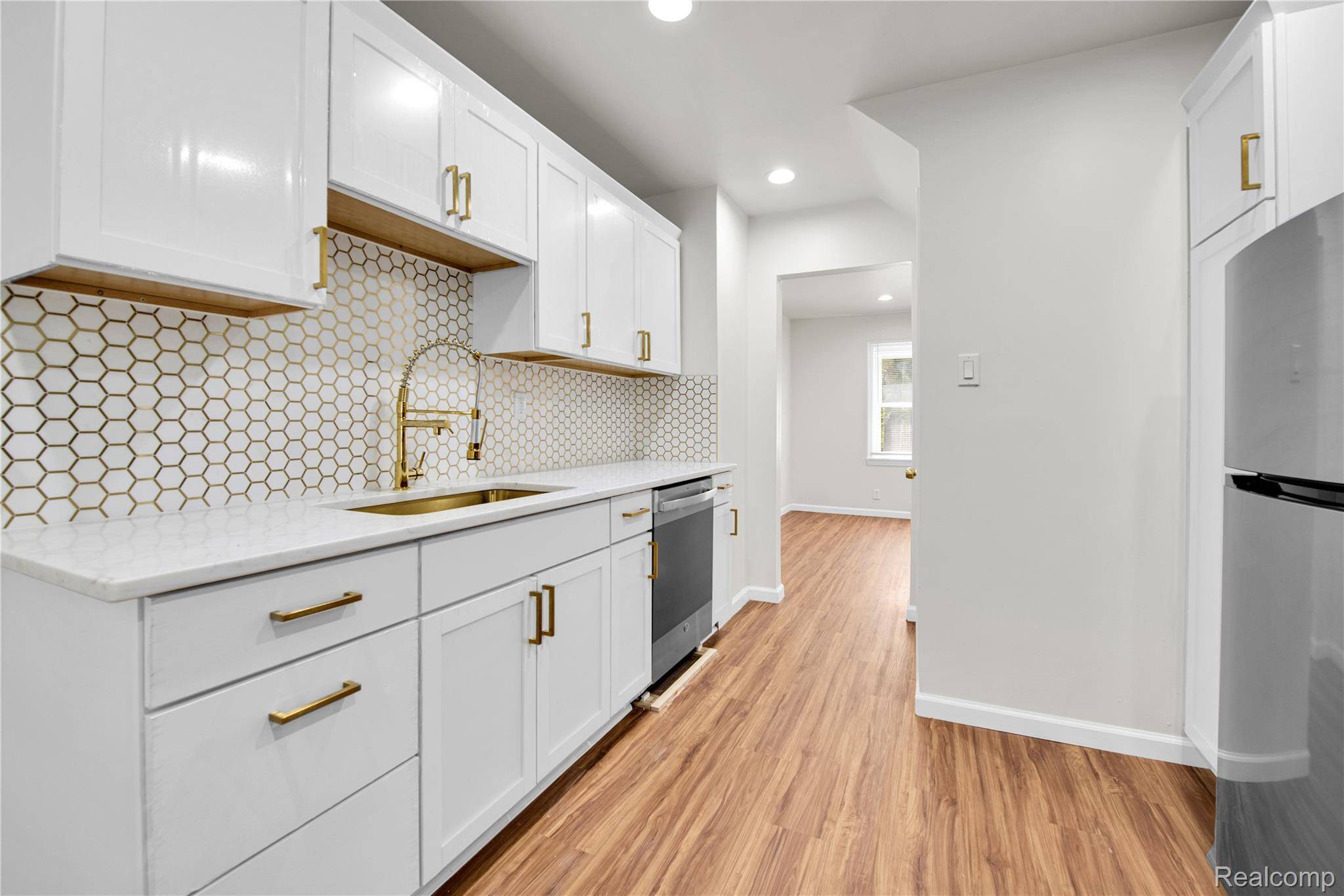 Detroit, MI 48224,17173 Ontario ST