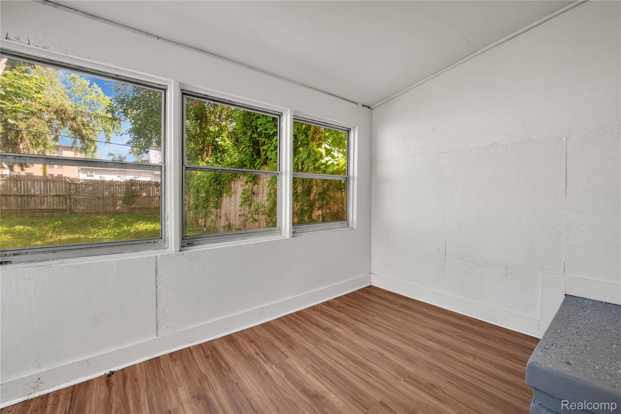 Detroit, MI 48224,17173 Ontario ST