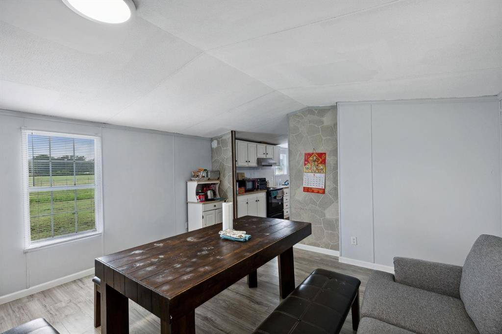 Quinlan, TX 75474,1946 County Road 2290