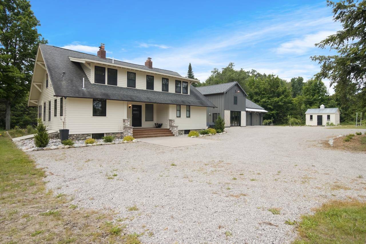 Northport, MI 49670,12202 E Woolsey Lake RD