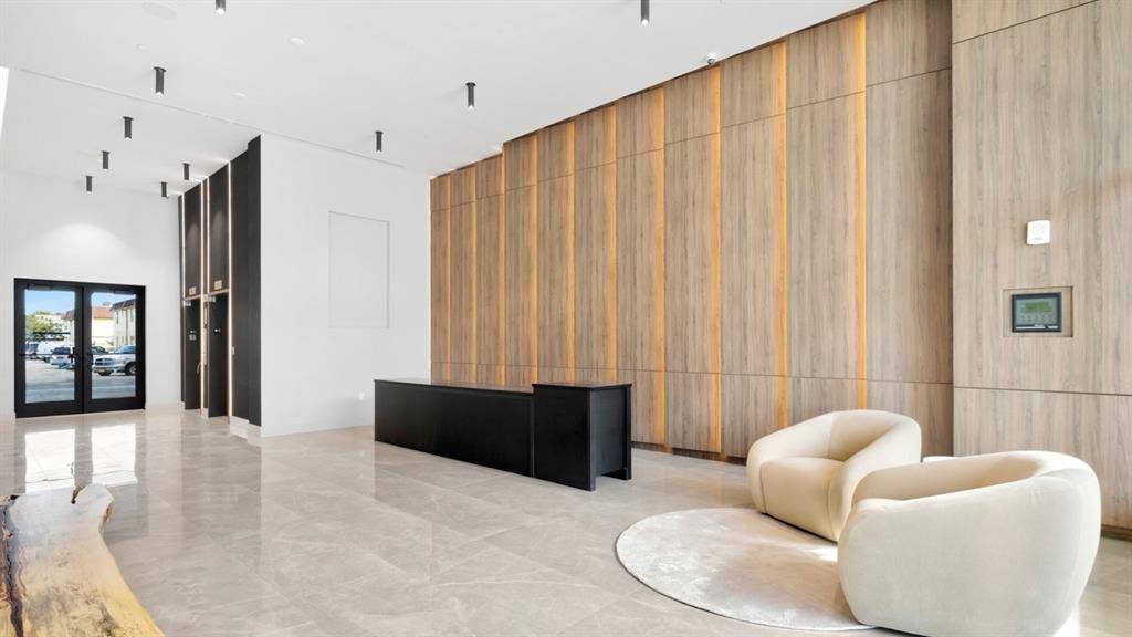 Hallandale Beach, FL 33009,800 N Federal Hwy #1103