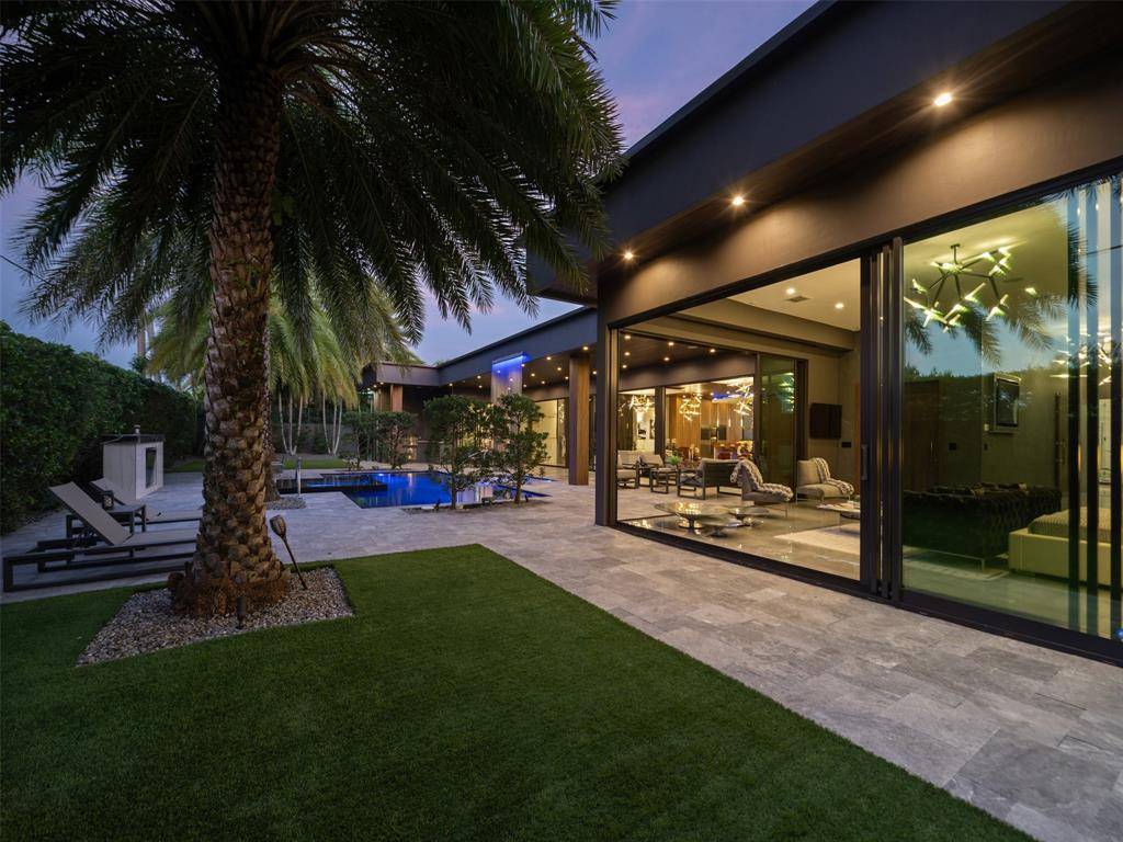 Fort Lauderdale, FL 33308,2213 NE 37th Dr