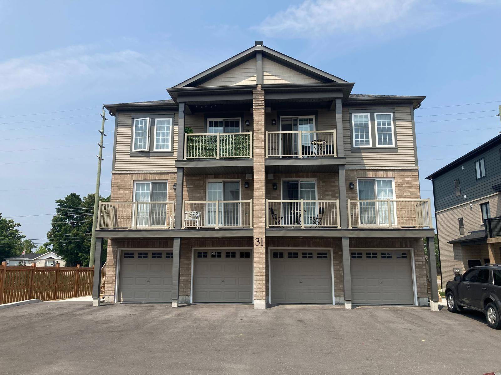 Barrie, ON L9J 0C2,31 Pumpkin Corner CRES