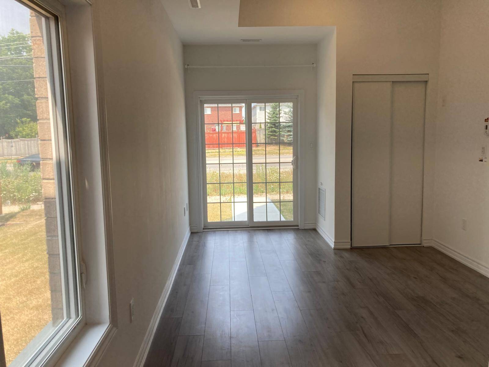 Barrie, ON L9J 0C2,31 Pumpkin Corner CRES