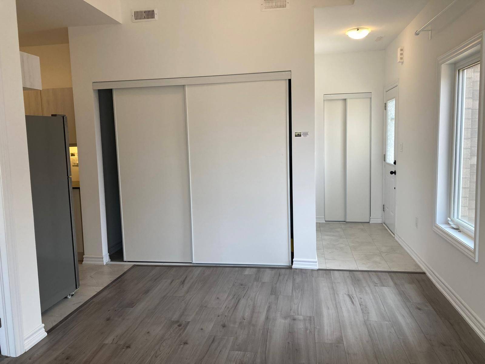 Barrie, ON L9J 0C2,31 Pumpkin Corner CRES