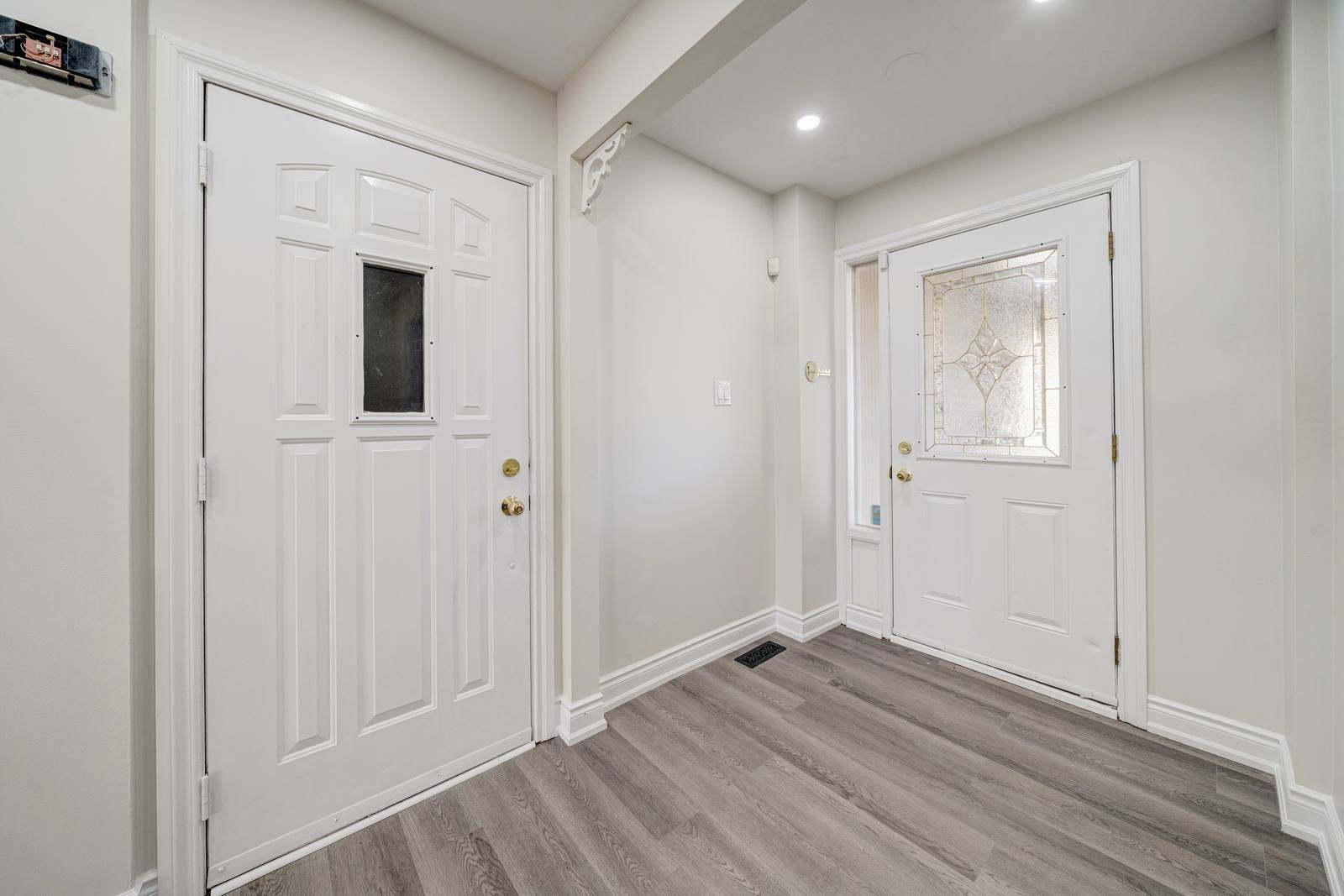 Barrie, ON L4N 4P9,100 Kozlov ST