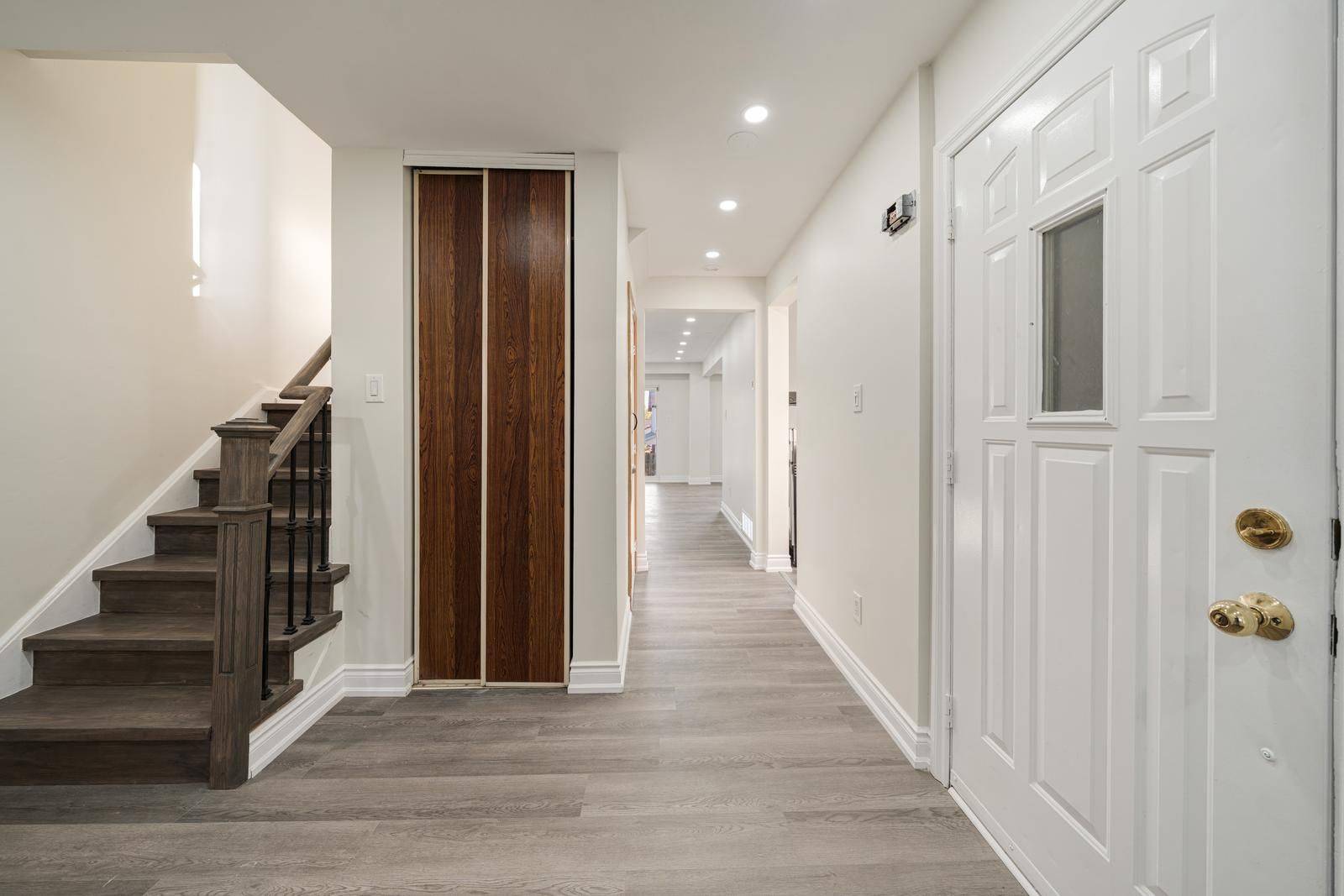 Barrie, ON L4N 4P9,100 Kozlov ST