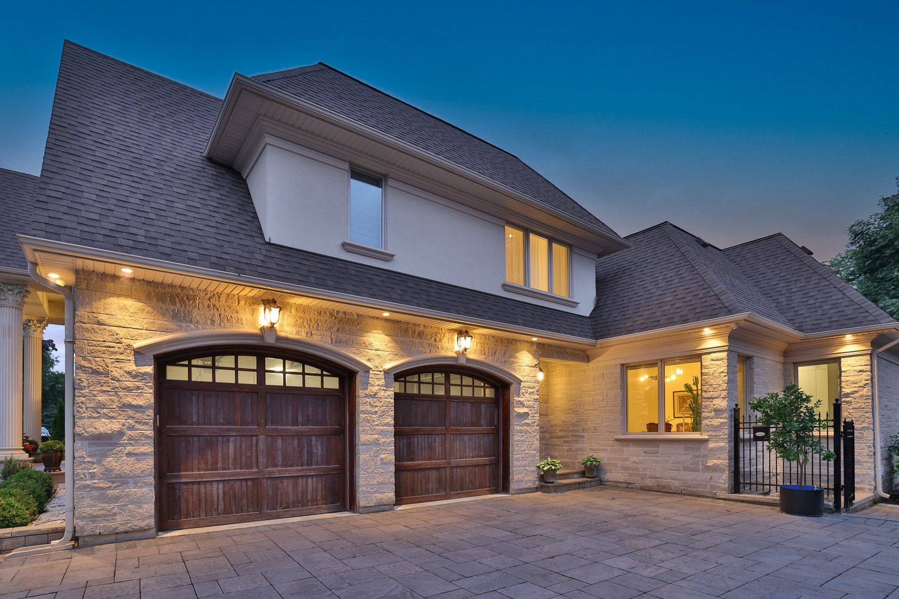 Mississauga, ON L5G 3T7,1511 Broadmoor AVE