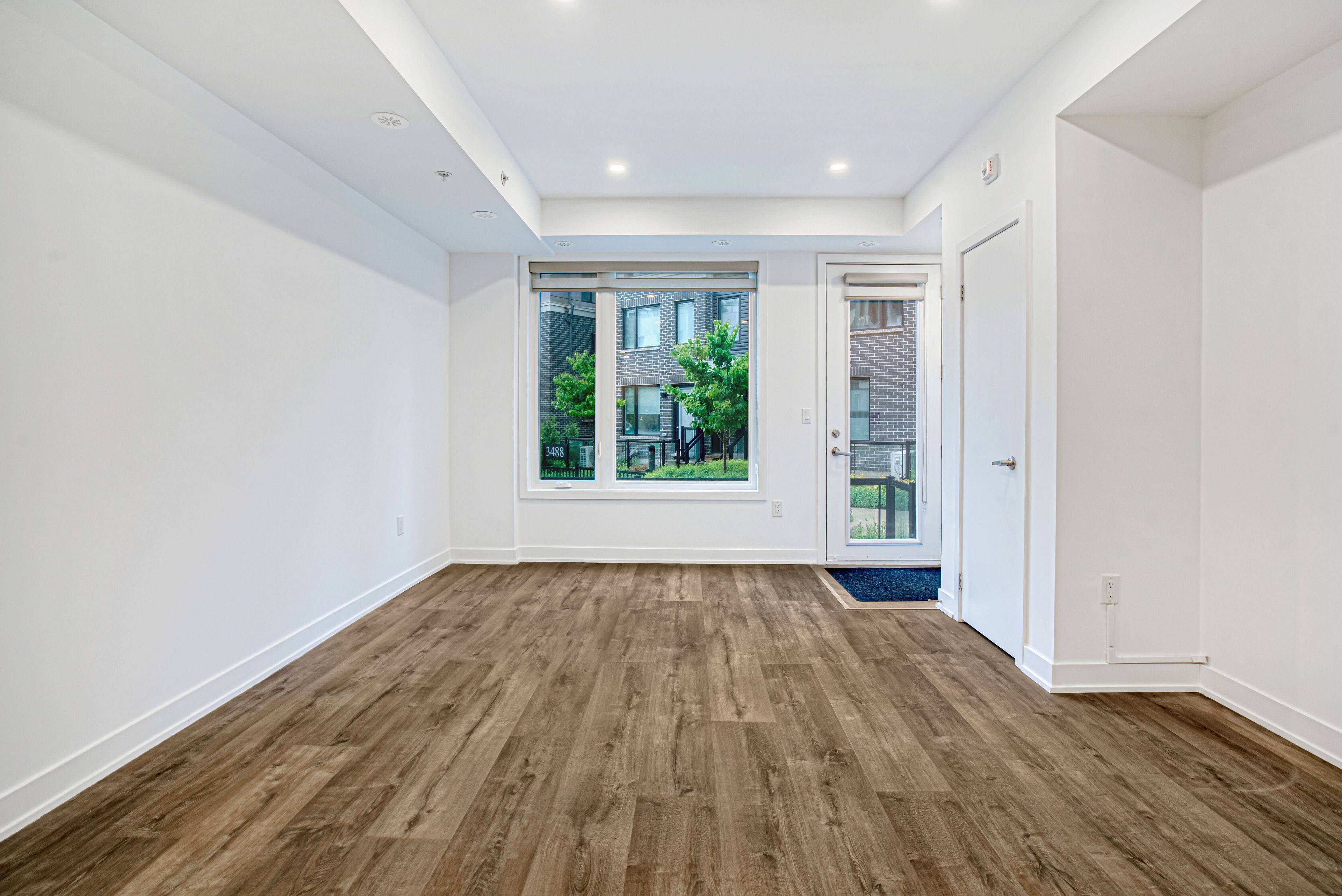 Mississauga, ON L5L 0B8,3492 Widdicombe WAY #7