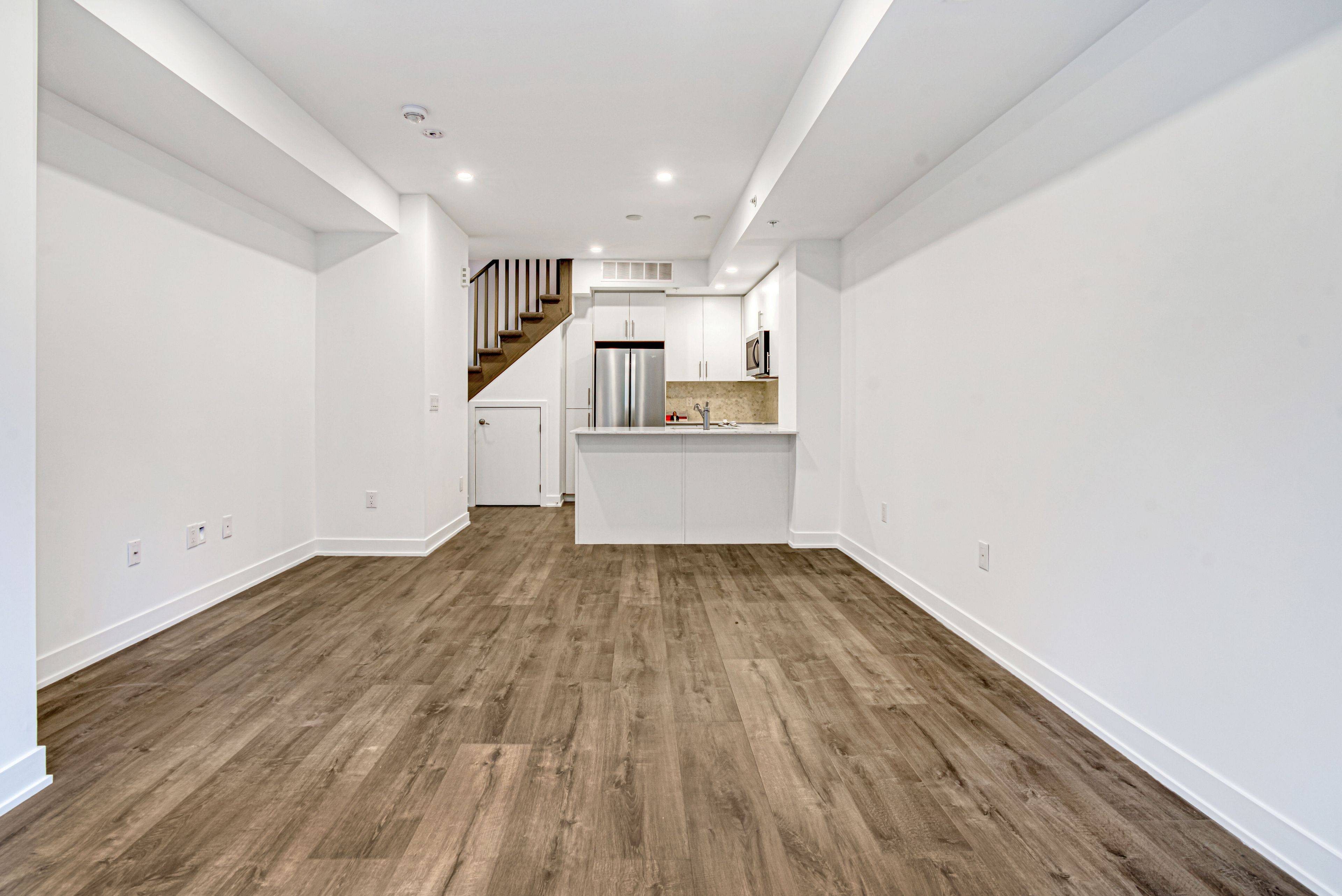 Mississauga, ON L5L 0B8,3492 Widdicombe WAY #7