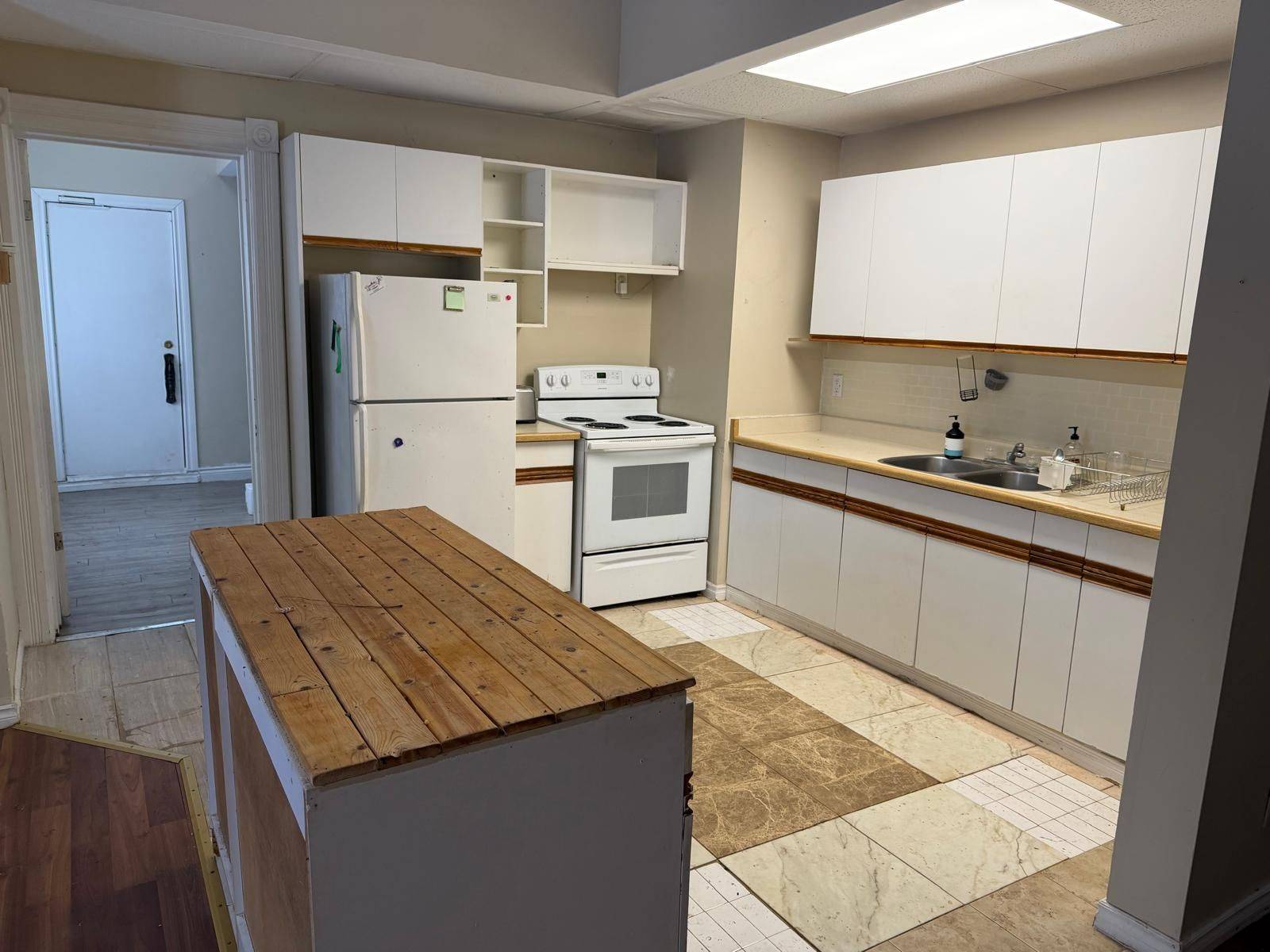 Caledon, ON L7K 0A3,19734 Airport RD #Main Fl