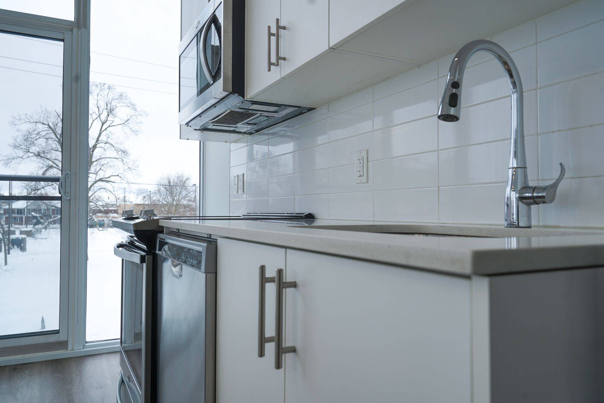 Peterborough, ON K9H 0J4,475 George ST N #326