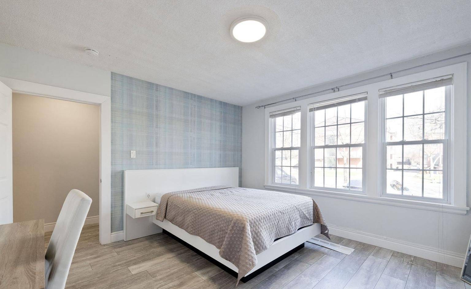 London East, ON N6B 1Z5,389 Dufferin AVE