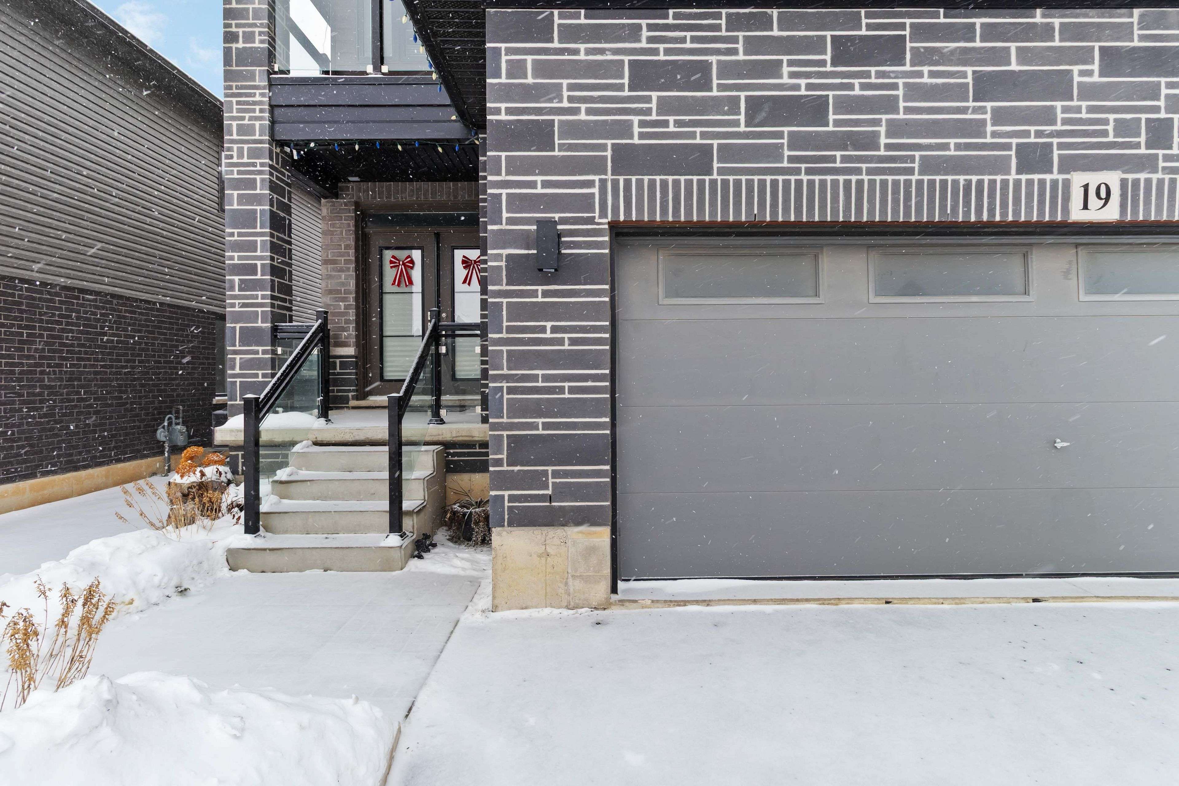 Brant, ON N3L 0K3,19 McGovern LN