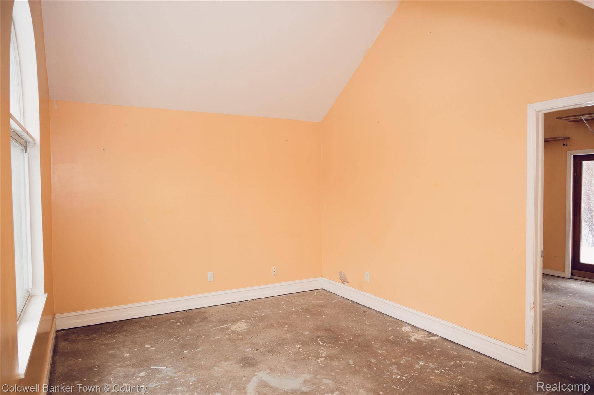 Troy, MI 48083,1733 WESTWOOD DR