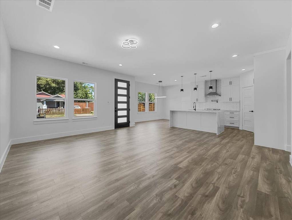 Dallas, TX 75215,1638 Garden Drive