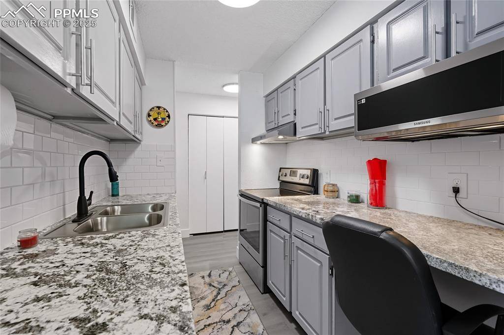 Denver, CO 80237,7455 Quincy AVE #204