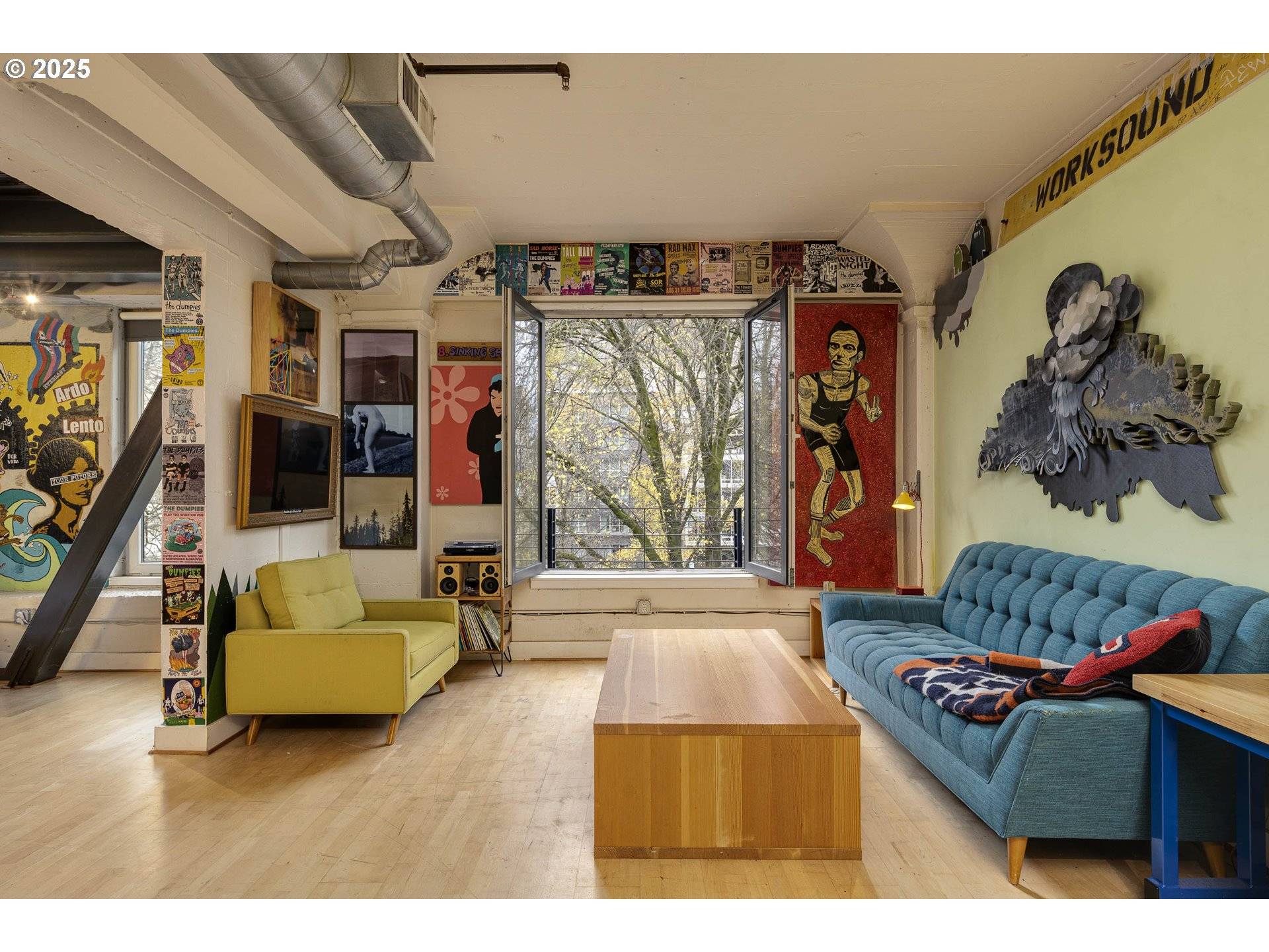 Portland, OR 97209,300 NW 8TH AVE #401