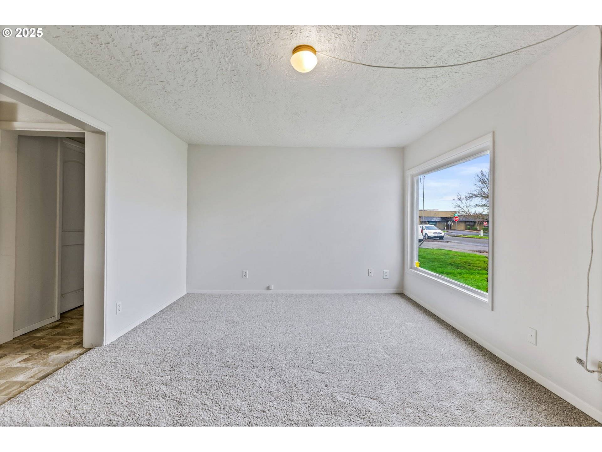 Dallas, OR 97338,1141 SE Lewis ST