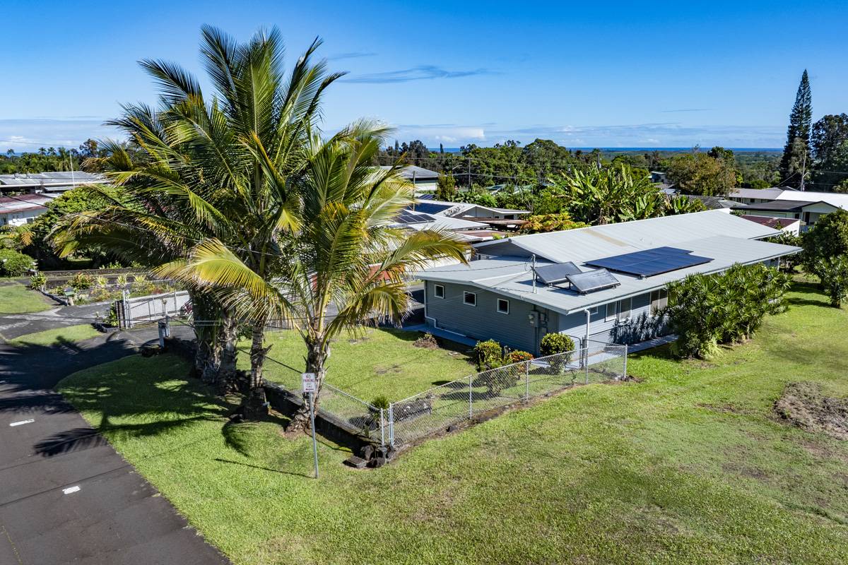 Hilo, HI 96720,39 LAULA RD