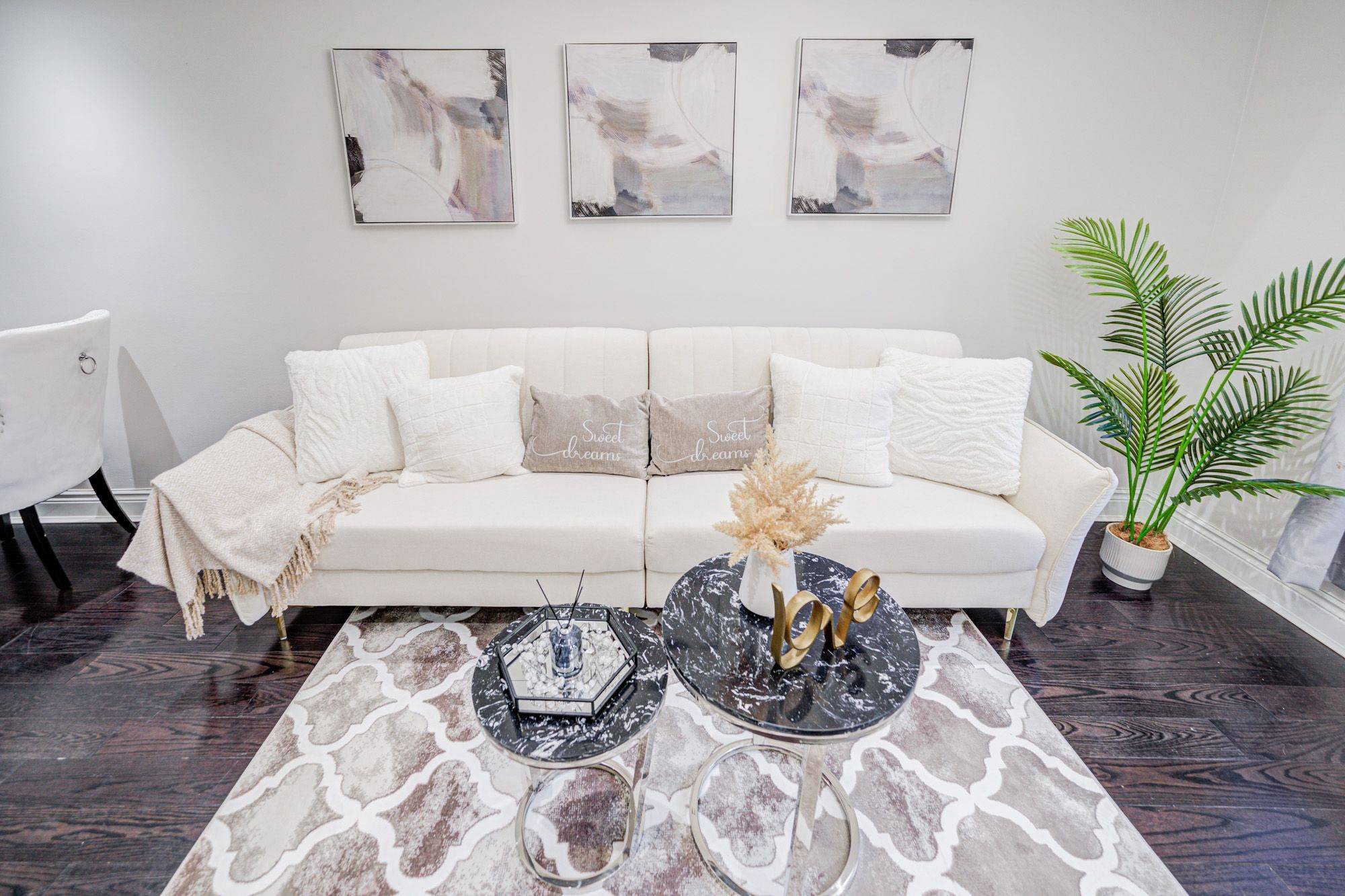 Toronto C08, ON M5A 2V6,237 Ontario ST