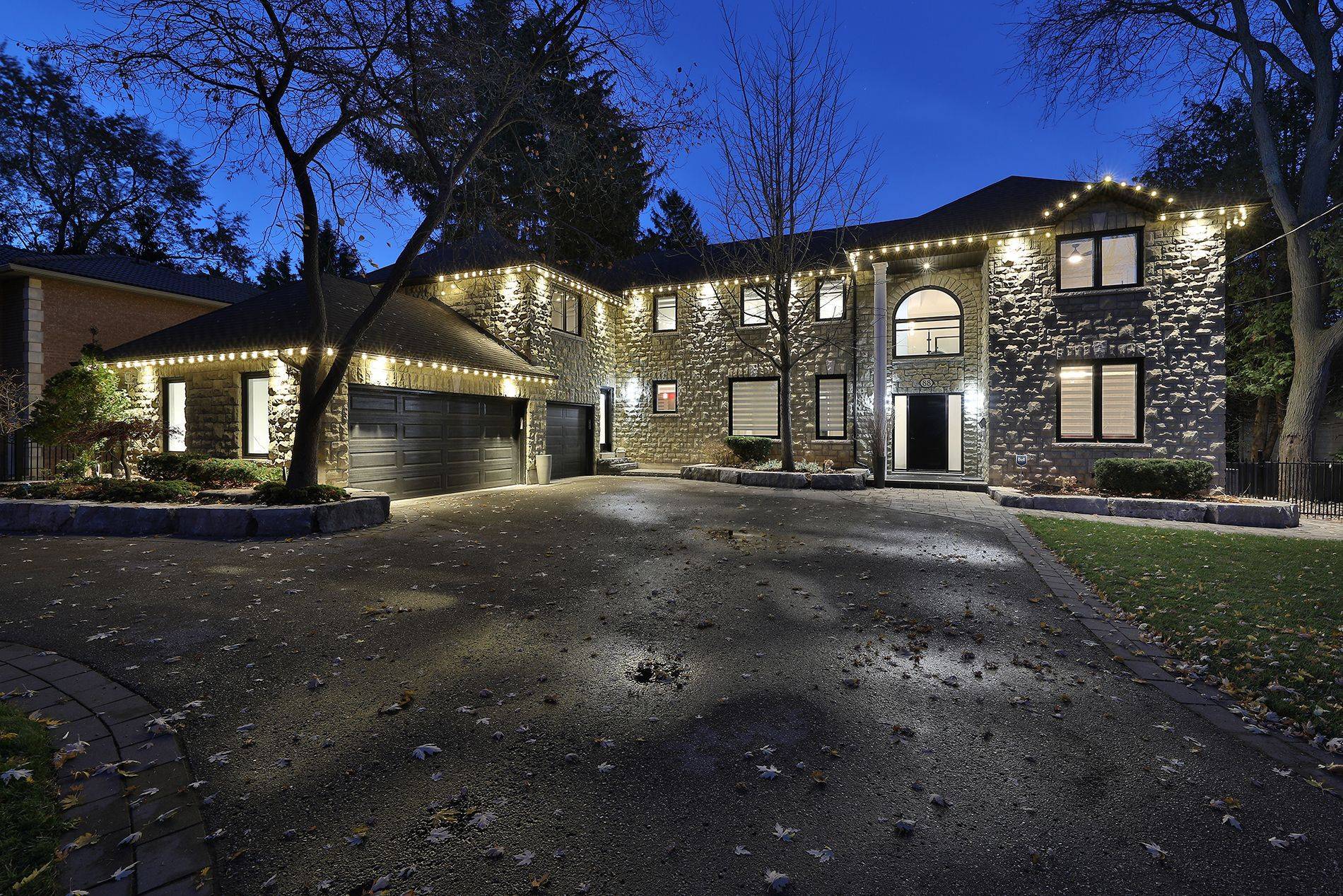 Toronto E10, ON M1C 1R1,88 Colonel Danforth TRL