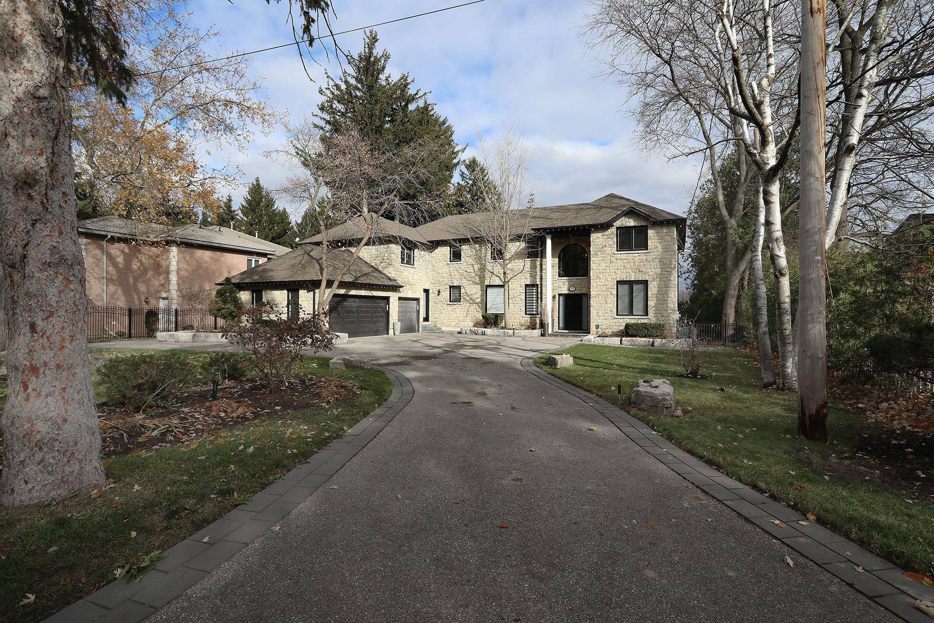 Toronto E10, ON M1C 1R1,88 Colonel Danforth TRL