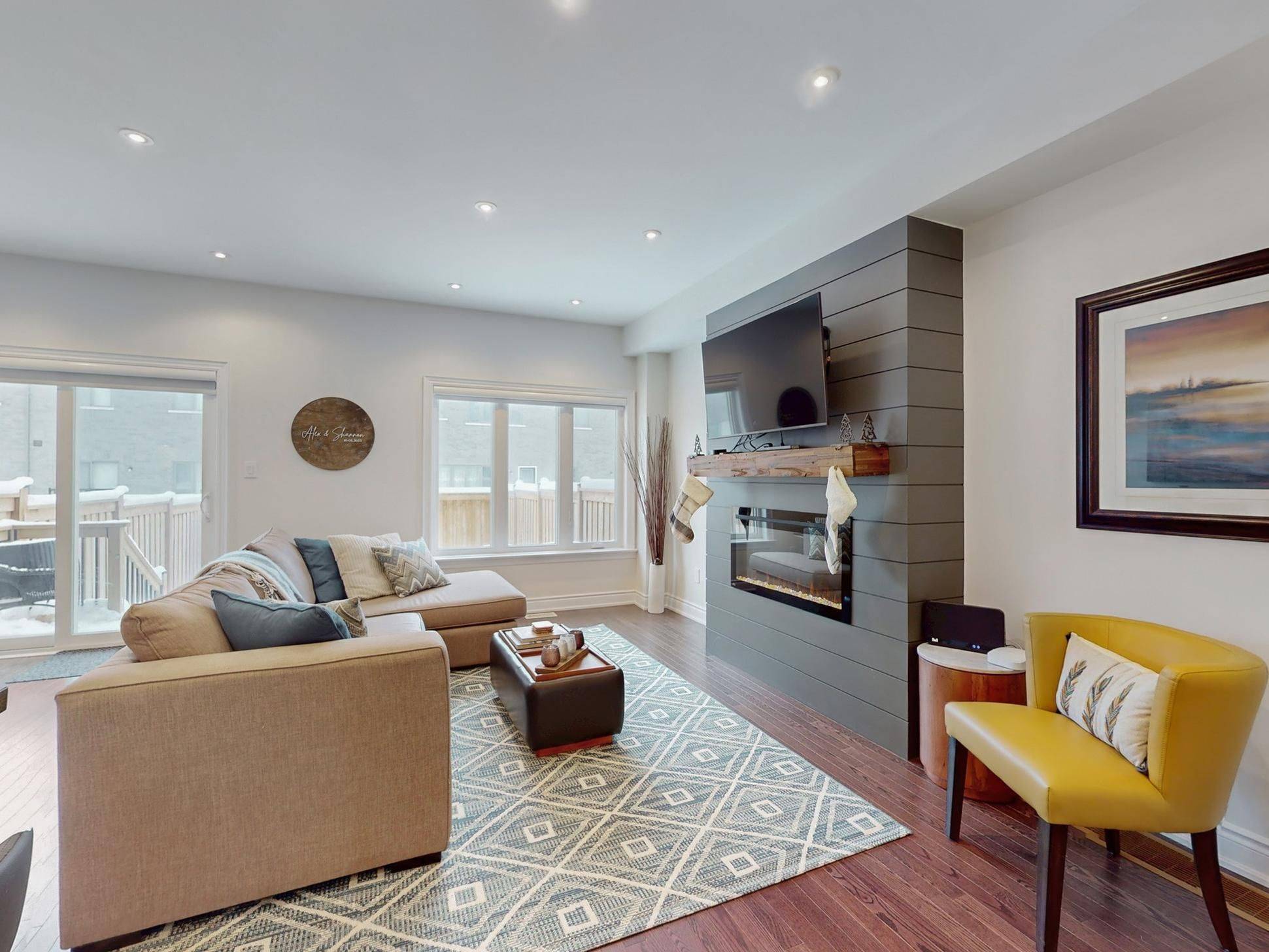 Bradford West Gwillimbury, ON L3Z 4H7,98 Veterans ST