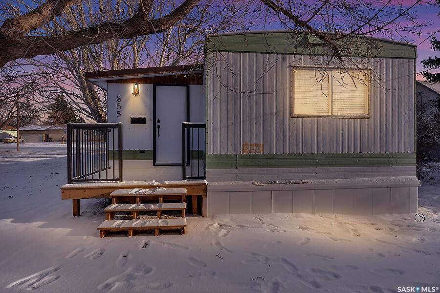 Bethune, SK S0G 0H0,855 Kelvin AVENUE