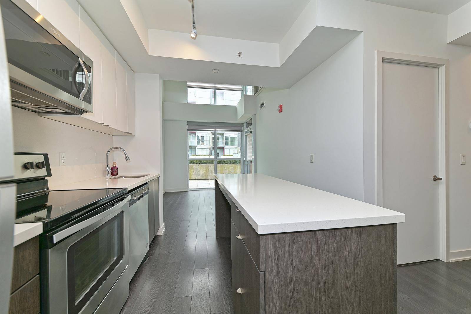 Burlington, ON L7L 0J7,5260 Dundas ST W #C203