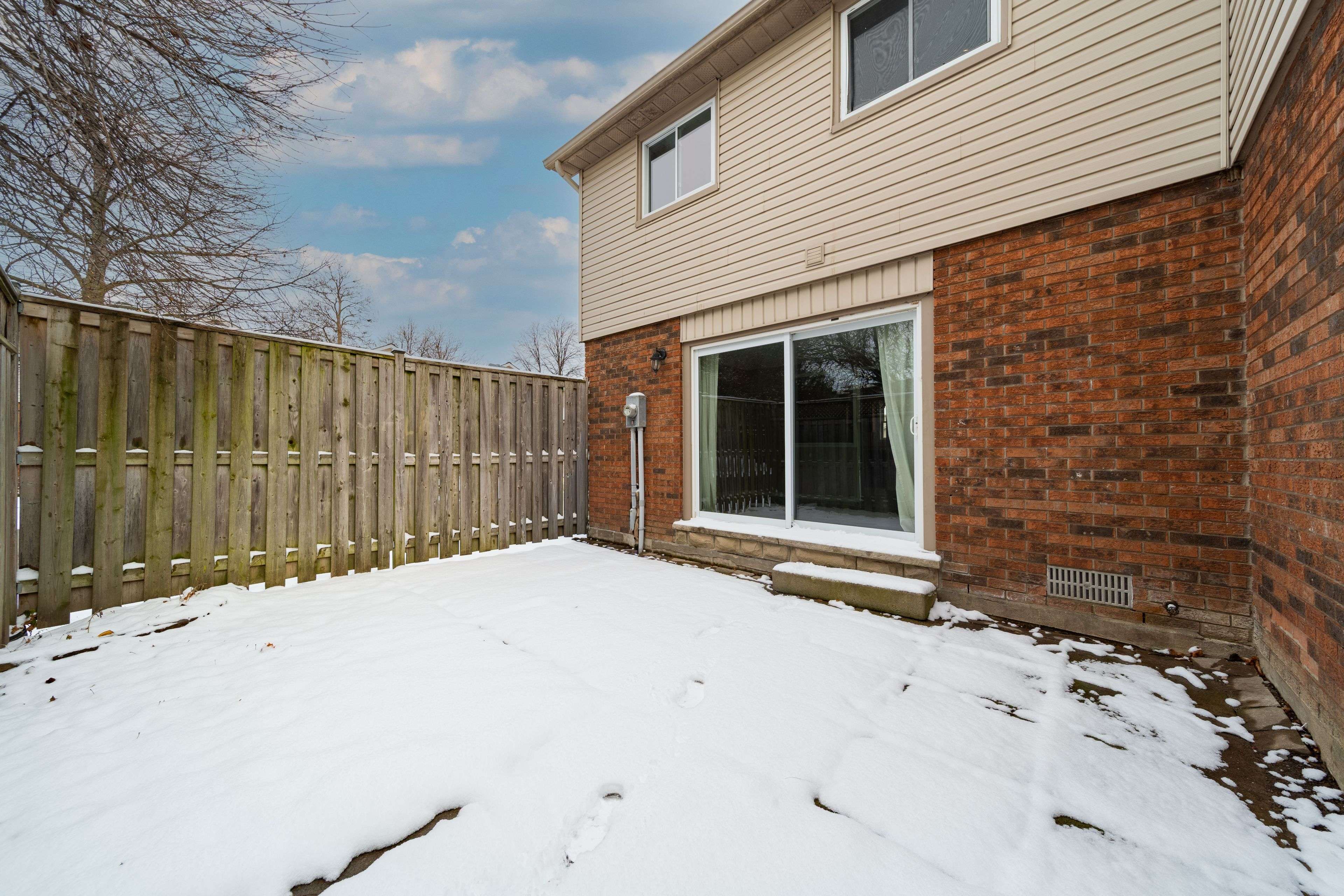 London South, ON N6E 2H7,1330 Jalna BLVD #82
