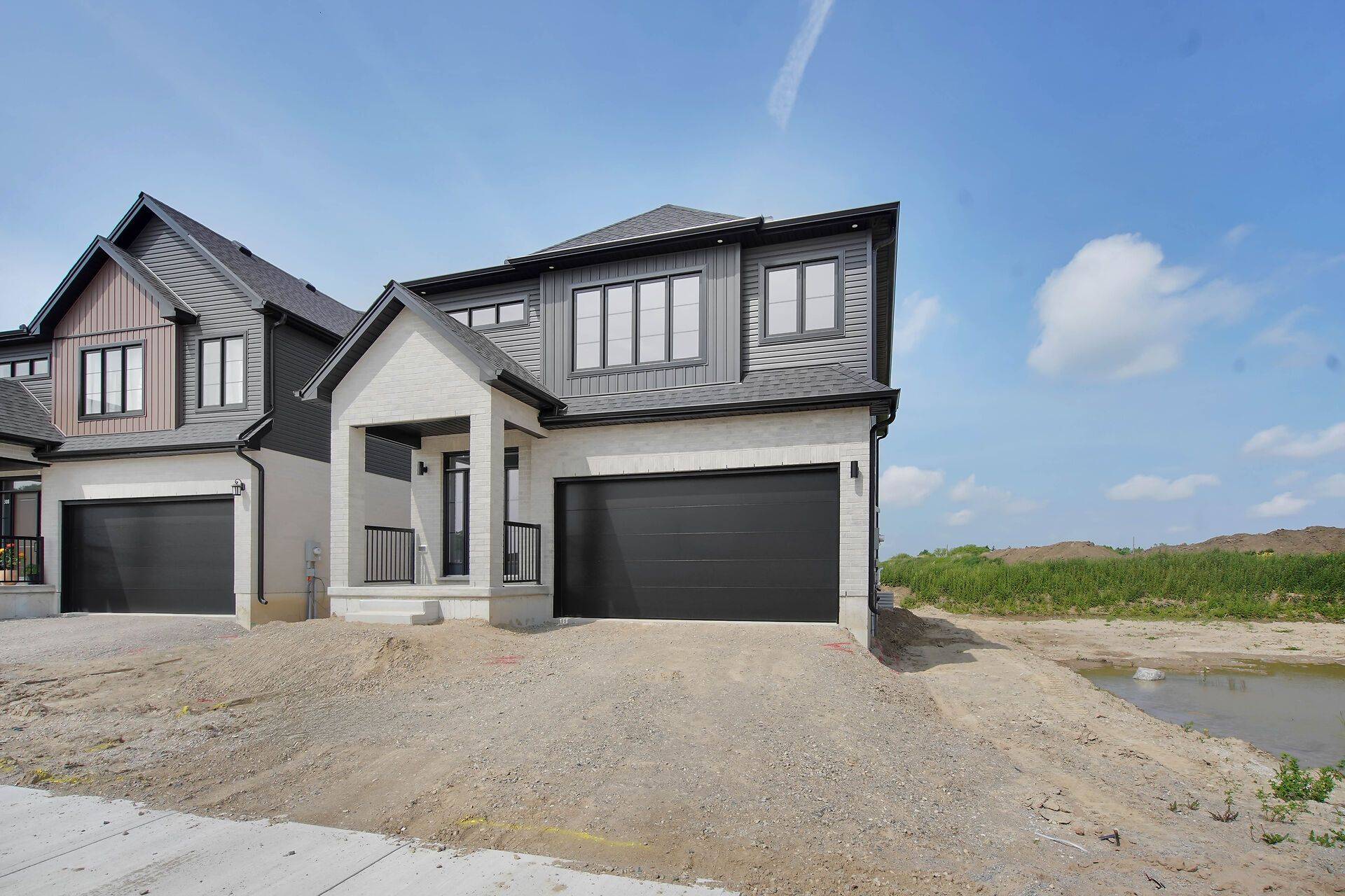 London North, ON N6G 3M1,3084 Buroak DR