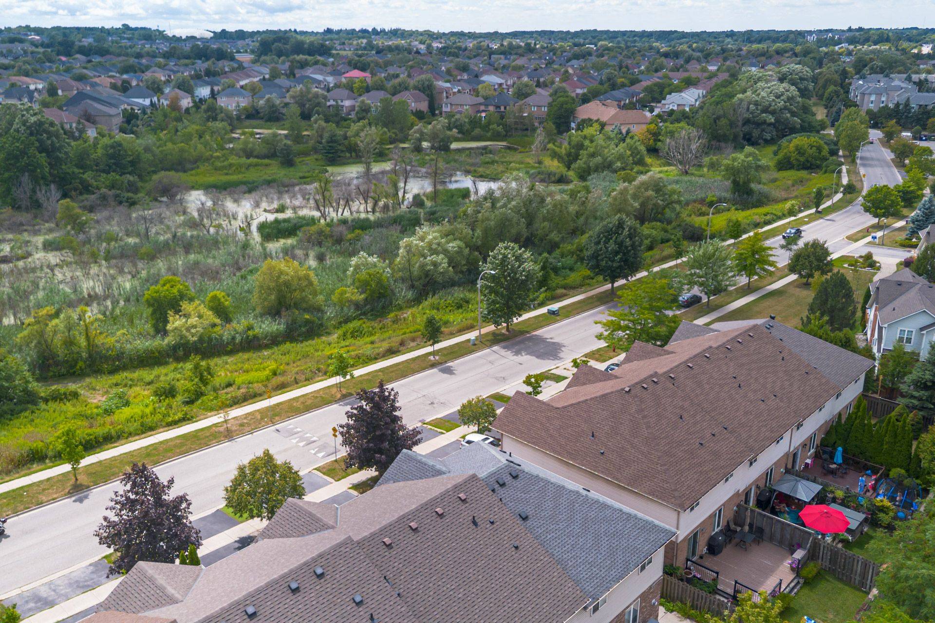 Hamilton, ON L9K 1N1,1105 Harrogate DR