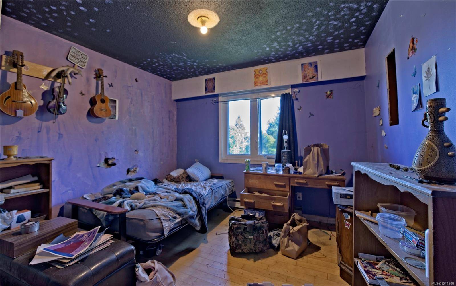 Salt Spring, BC V8K 1P1,190 Grantville St